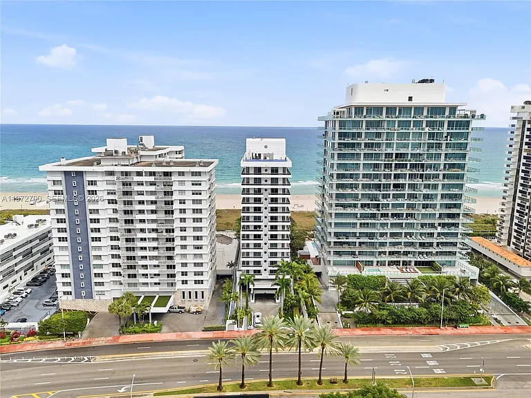 5801 Collins Ave #700 — Photo 36