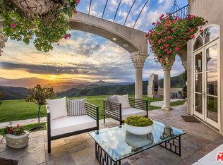 2737 Beacontree Ln, Calabasas, CA 91302