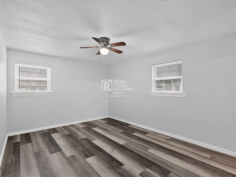 4401 Steven St — Photo 24