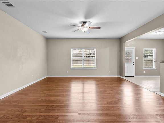 3rd image of 322 Shoshone Ridge Dr