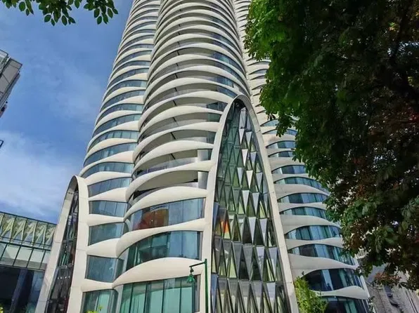 1033 Nelson St, Vancouver, BC