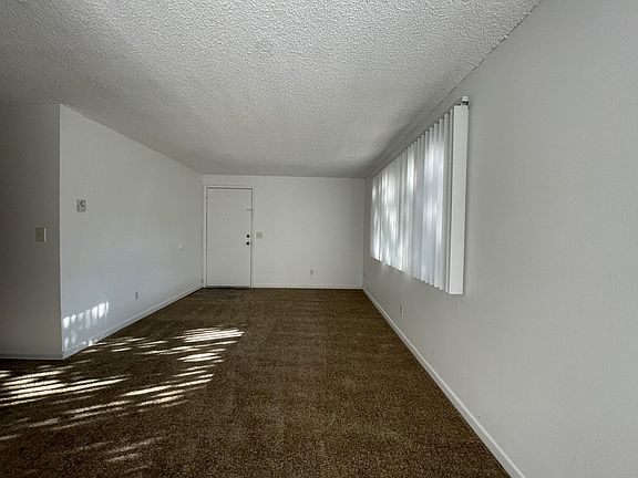 4th image of 1822 E 32nd St