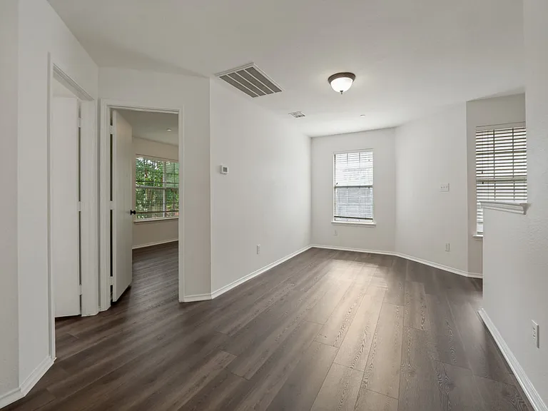 7048 Eagle Vail Dr — Photo 14