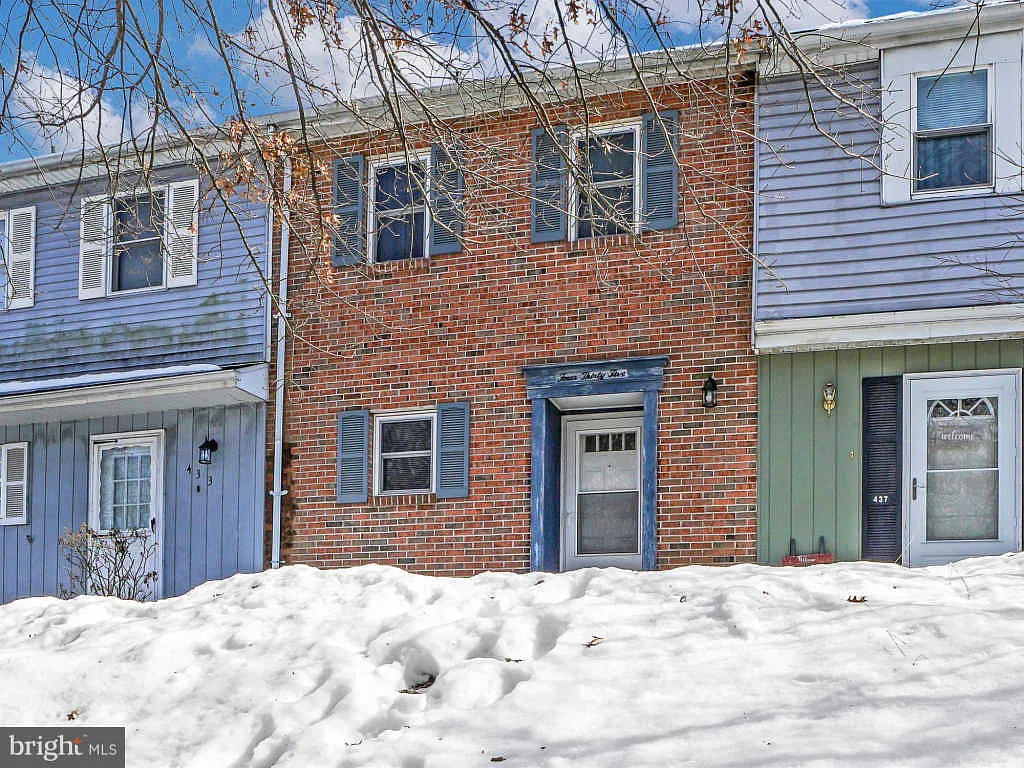 435 S Wyomissing Ave photo 1