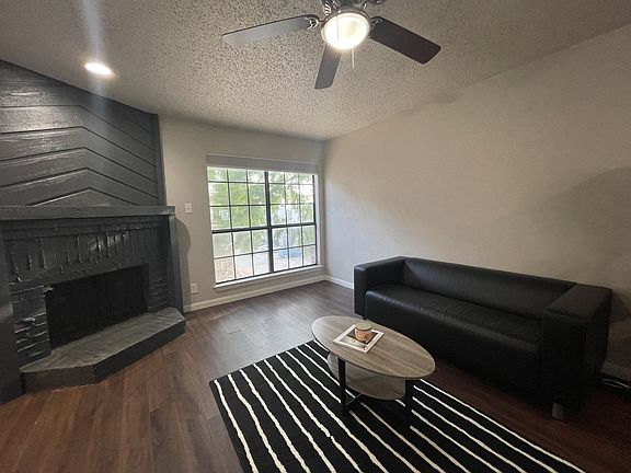 3rd image of 6032 Stoneybrook Dr