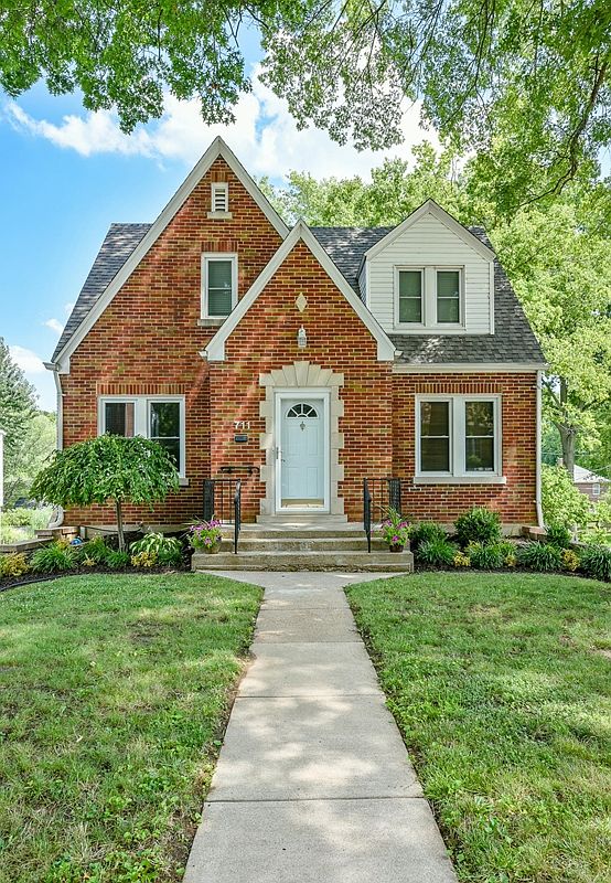 711 Houchin St, Jefferson City, MO 65101 Zillow
