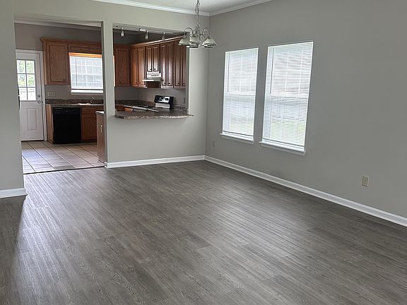 3rd image of 1621 Love Ave #11037792