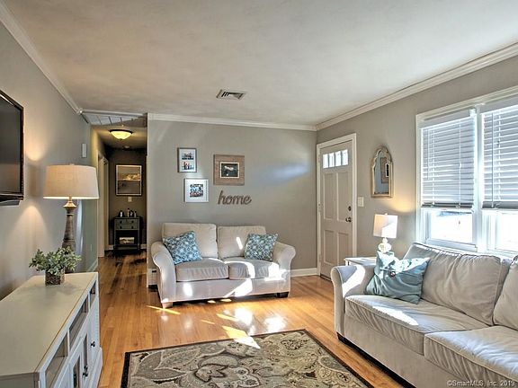 4th image of 34 Gilbert Ave