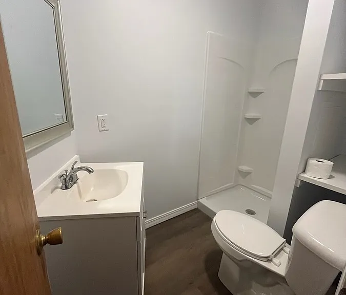 305 E Grove St #1 — Photo 2