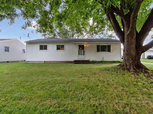 1500 Carol Lynne Dr, Lowell, MI 49331