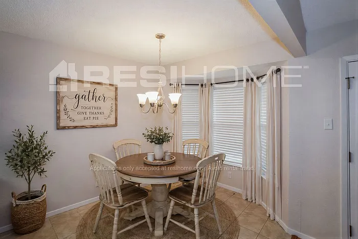 6009 Marigold Dr — Photo 3