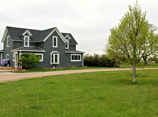 73102 328th Ave, Champion, NE 69023