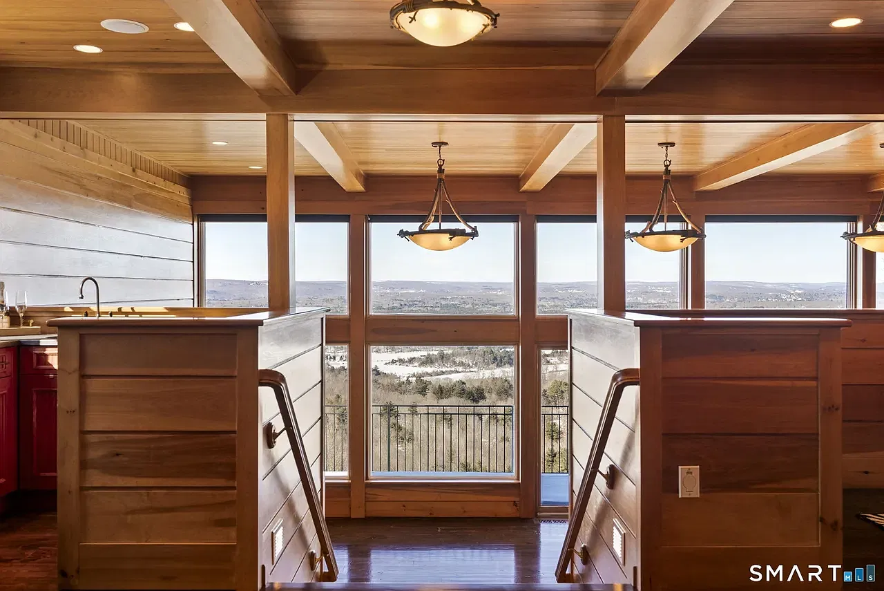 6 bed, 14400 sqft, $35,000 — Photo 4