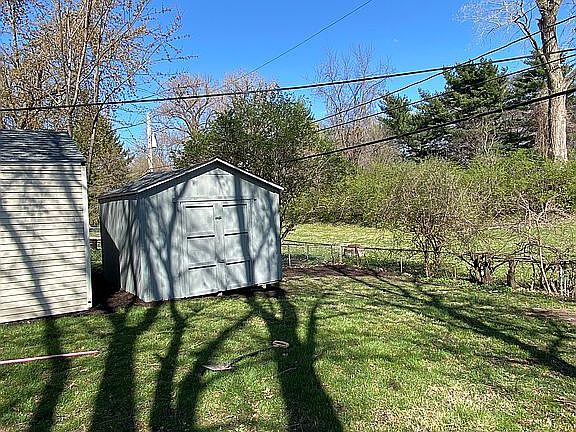 2nd image of 4304 Saint Agnes Ln