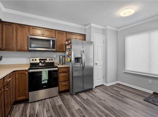 5645 Gates Landing Rd, Virginia Beach, VA 23464