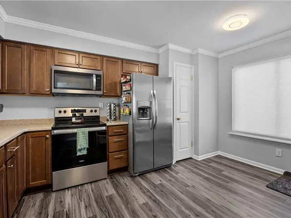 5645 Gates Landing Rd, Virginia Beach, VA 23464