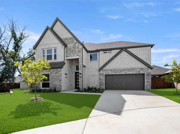 2817 White Plains Dr, Midlothian, TX 76065