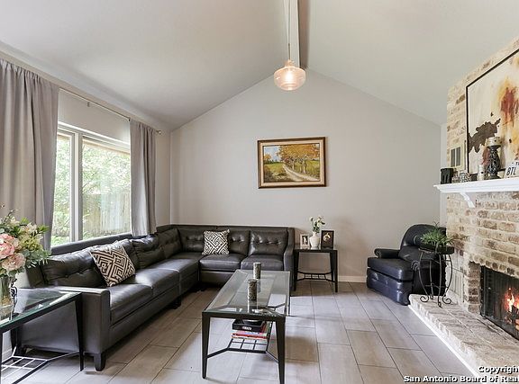 3rd image of 13306 Stairock St