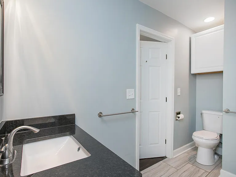 1005 Malquin Dr — Photo 12