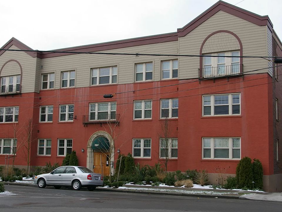 1st image of 5005 Phinney Ave N #203