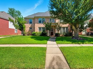 4907 Cambridge St, Sugar Land, TX 77479