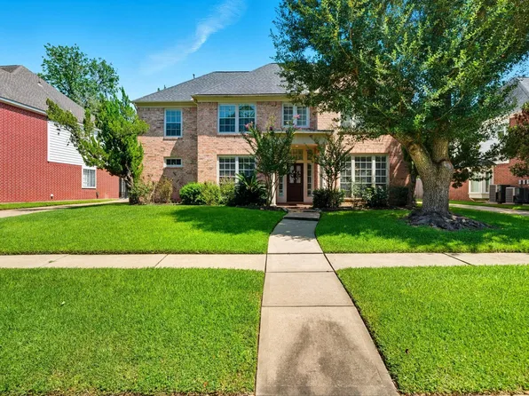 4907 Cambridge St, Sugar Land, TX 77479