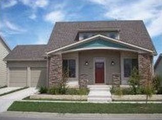 2527 Clayton Dr, Ames, IA 50010