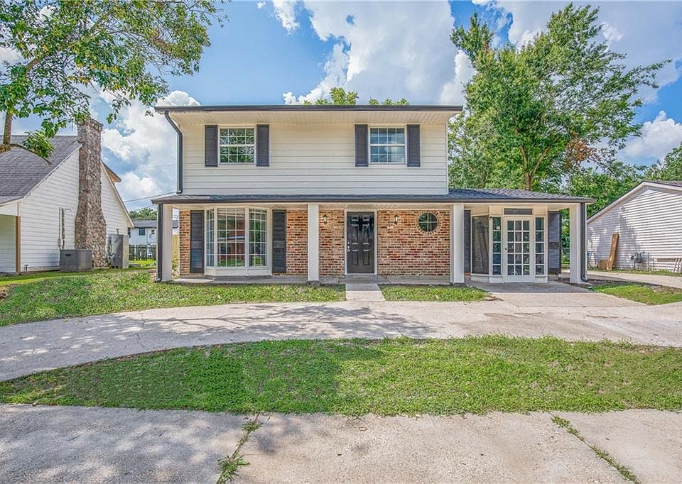 1st image of 504 Bellevue Dr