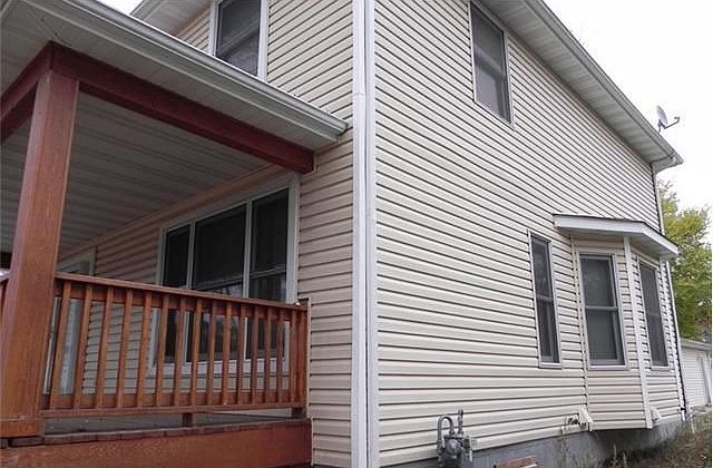 2nd image of 3106 Thomas Ave N