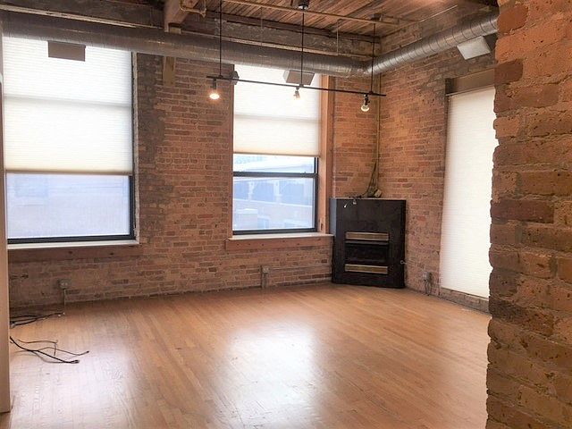 1st image of 1801 S Michigan Ave APT 408