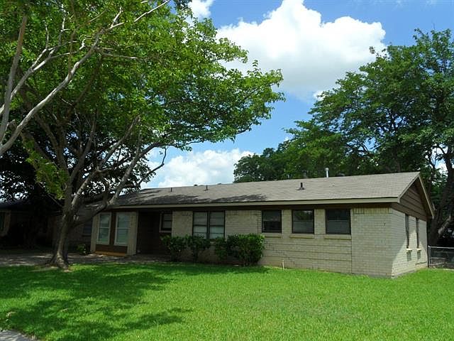 1st image of 612 Bluebonnet Ln