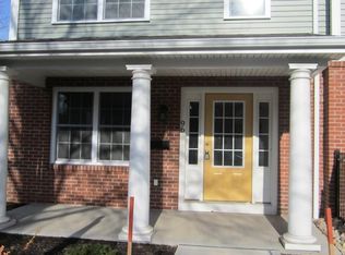 96 Wyllys St, Hartford, CT 06114