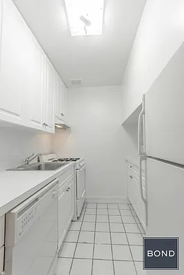 Rented by Bond New York | media 14