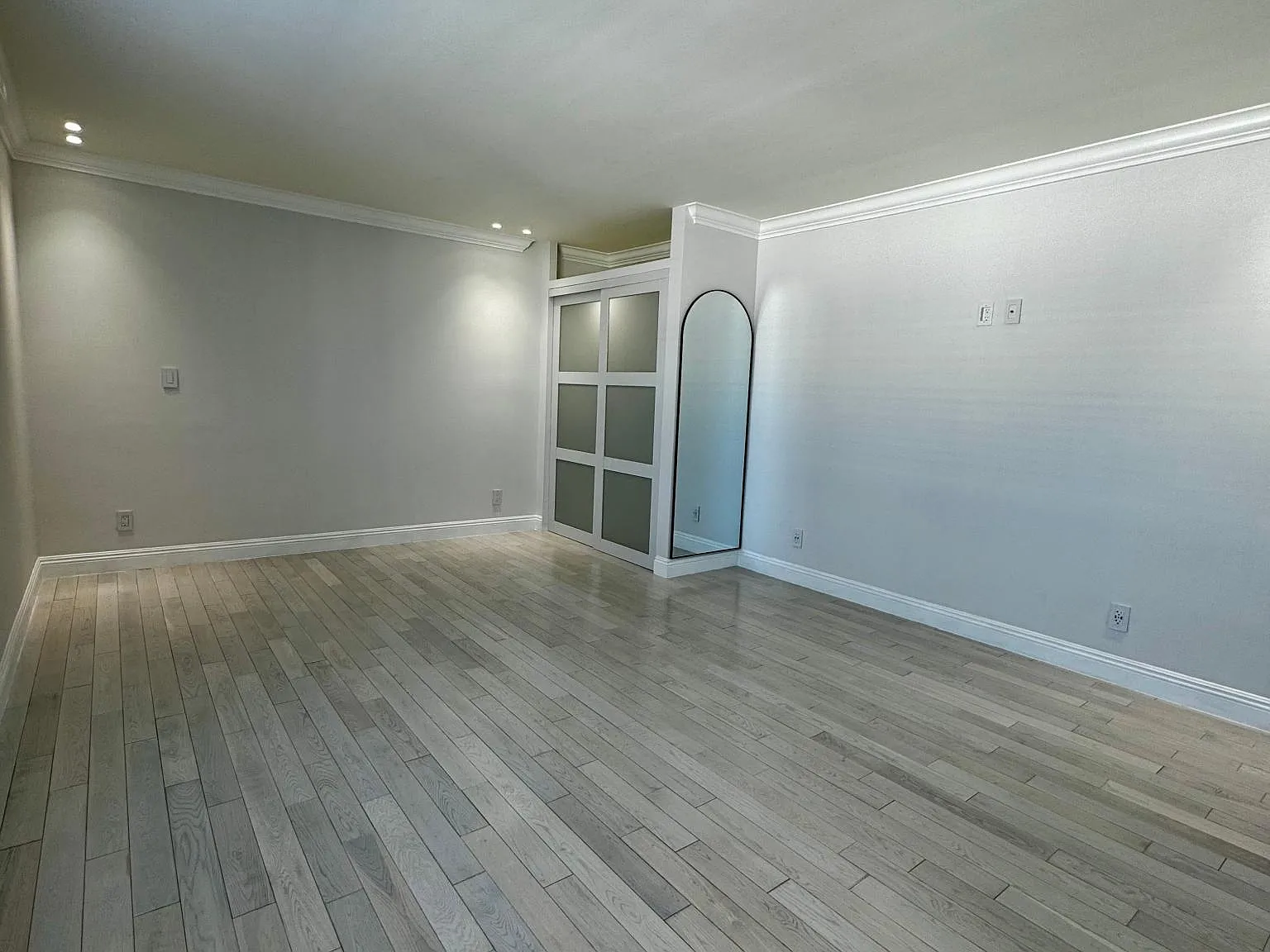 1540 Brockton Ave — Photo 3