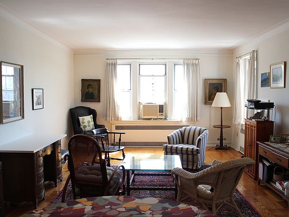 3rd image of 21 N Chatsworth Ave APT 7E