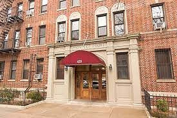 1st image of 425 Prospect Pl APT 1A