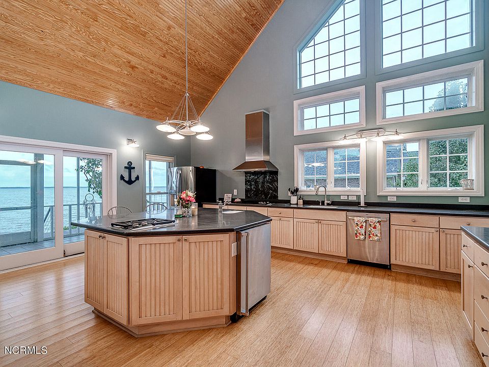 925 Stately Pines Road, New Bern, NC 28560 Zillow