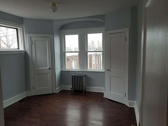 4th image of 5828 Woodcrest Ave