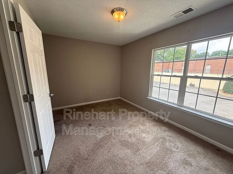 760 Tavern Ct — Photo 10
