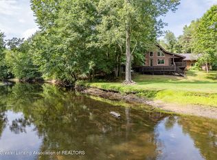 7535 W Polk Rd, Sumner, MI 48889