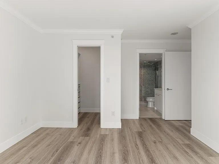 125 Milross Ave #704 — Photo 15