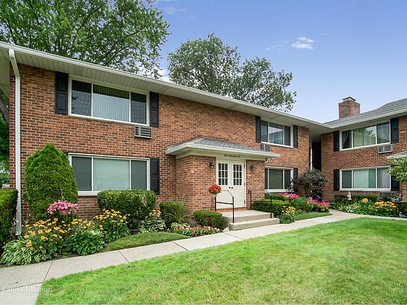 2nd image of 244 Edmunton Dr APT J19