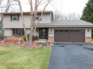 3530 River Bend Dr, Racine, WI 53404