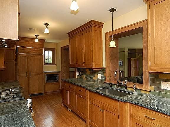Quarter Sawn Oak Cabinets