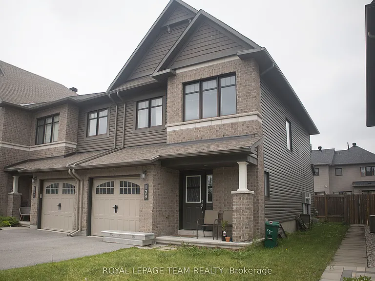 139 Sweetwater Ln — Photo 1
