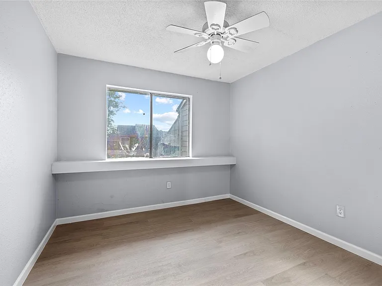 12528 Wellington Park Dr — Photo 19