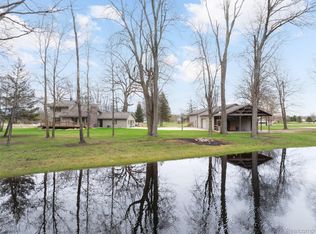 9247 Schrepfer Rd, Howell, MI 48855
