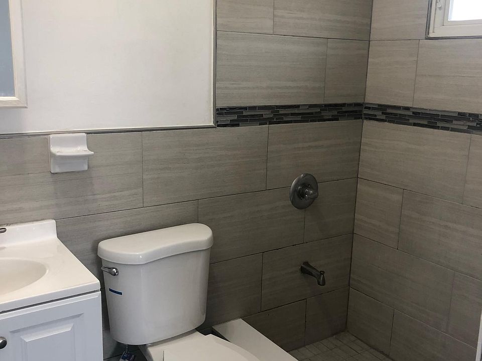 1st image of 11546 159th St