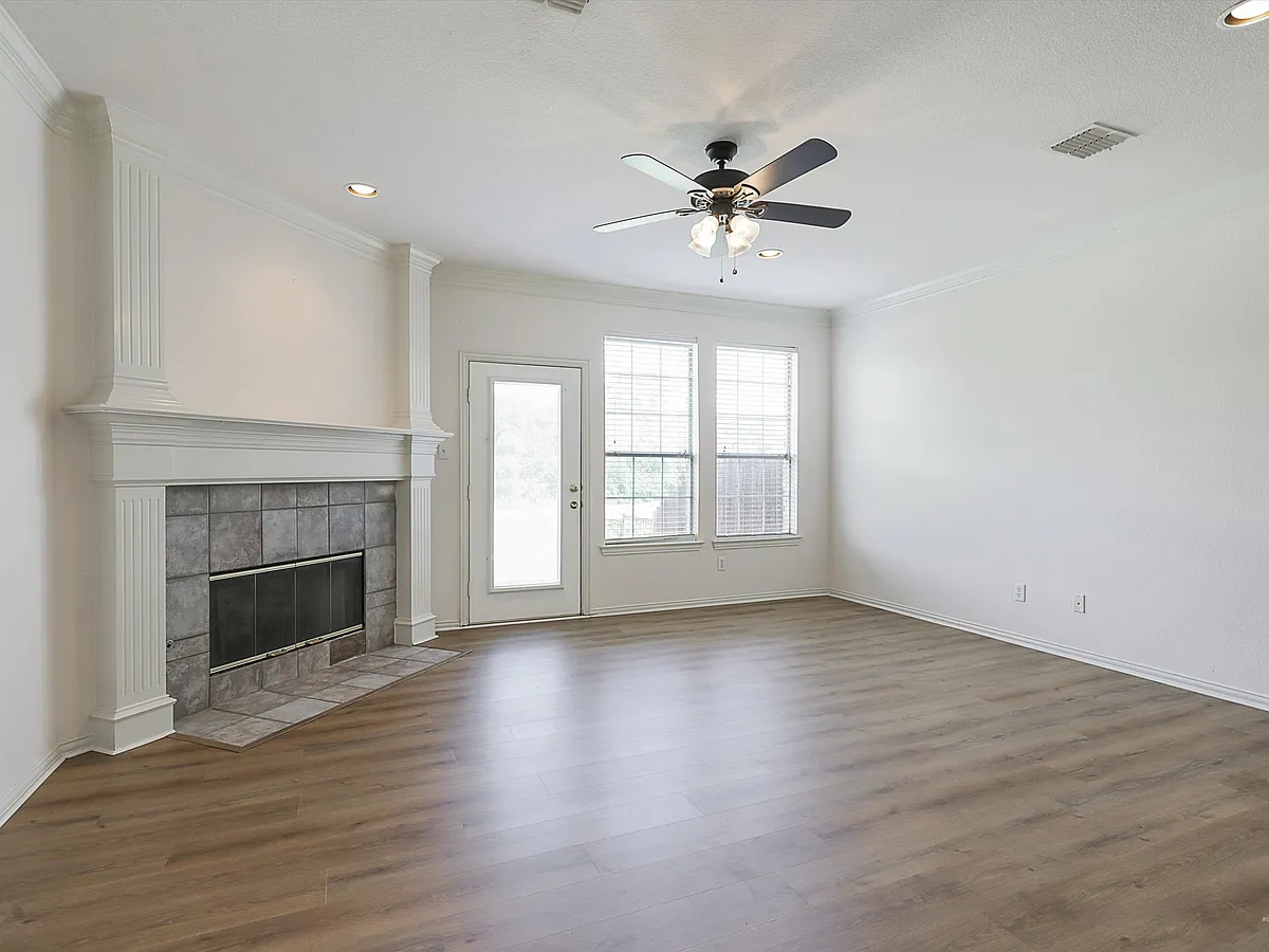 Building Photo - 9233 Dark Forest Dr