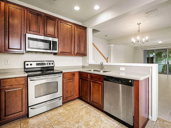 4th image of 4216 Crownwood Dr